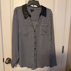 Torrid Black and White Houndstooth Top